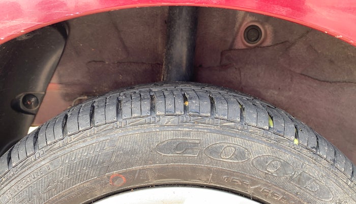 2016 Hyundai Grand i10 SPORTZ 1.2 KAPPA VTVT, Petrol, Manual, 14,572 km, Right Rear Tyre Tread