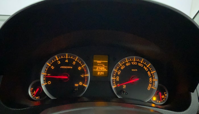 2017 Maruti Swift VXI O, Petrol, Manual, 37,485 km, Odometer Image