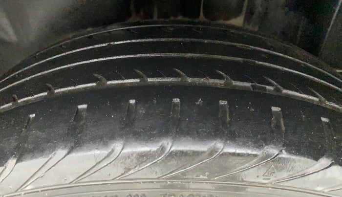 2018 Volkswagen Vento HIGHLINE PLUS 1.2 AT 16 ALLOY, Petrol, Automatic, 43,624 km, Left Rear Tyre Tread