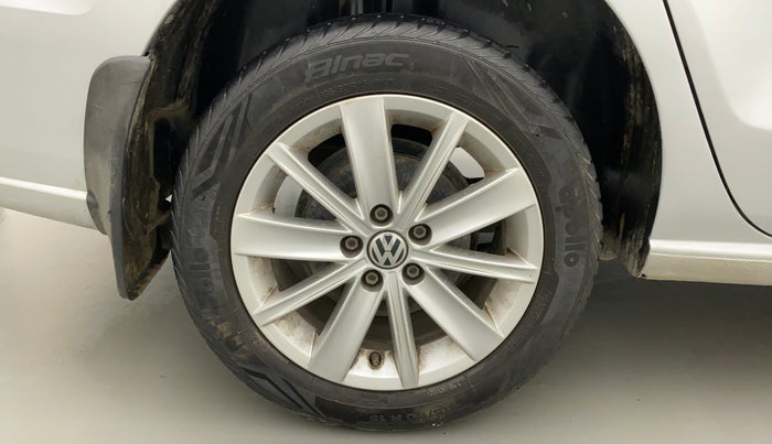 2018 Volkswagen Vento HIGHLINE PLUS 1.2 AT 16 ALLOY, Petrol, Automatic, 43,624 km, Right Rear Wheel
