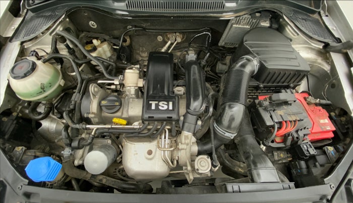 2018 Volkswagen Vento HIGHLINE PLUS 1.2 AT 16 ALLOY, Petrol, Automatic, 43,624 km, Open Bonet