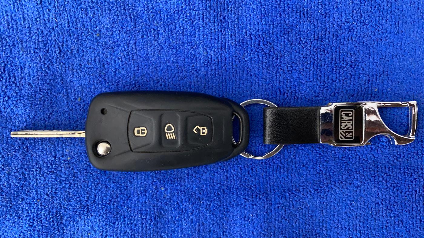 2022 Tata Tiago XT CNG, CNG, Manual, 49,959 km, Key Close Up