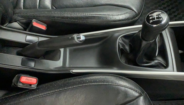 2017 Maruti Baleno DELTA PETROL 1.2, Petrol, Manual, 71,475 km, Gear Lever