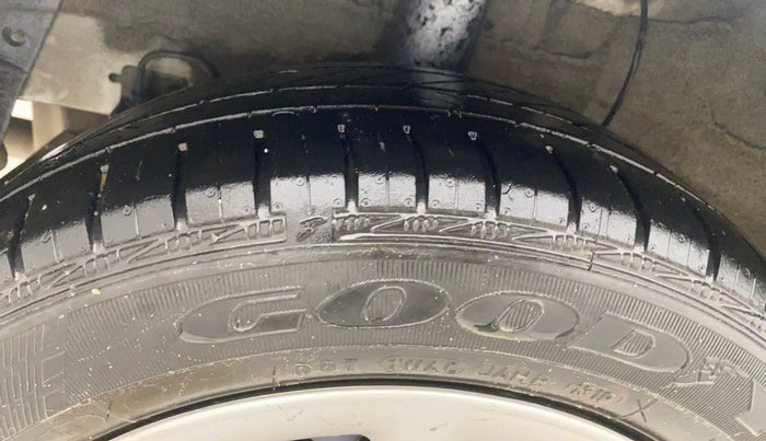 2019 Hyundai Grand i10 SPORTZ 1.2 KAPPA VTVT, Petrol, Manual, 38,841 km, Right Rear Tyre Tread