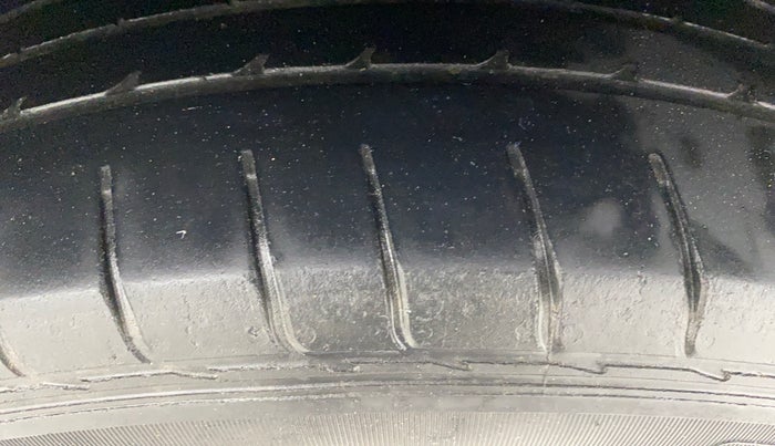 2019 Hyundai Creta E PLUS 1.6 PETROL, Petrol, Manual, 45,377 km, Left Rear Tyre Tread