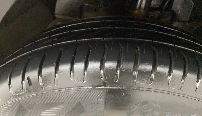 2018 Ford Ecosport TITANIUM 1.5L DIESEL, Diesel, Manual, 29,575 km, Left Front Tyre Tread