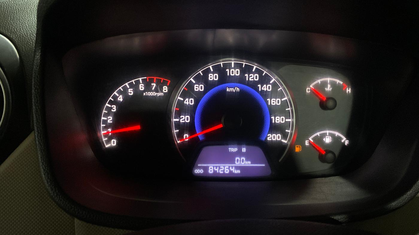 2015 Hyundai Grand i10 SPORTZ 1.2 KAPPA VTVT, Petrol, Manual, 84,265 km, Odometer Image