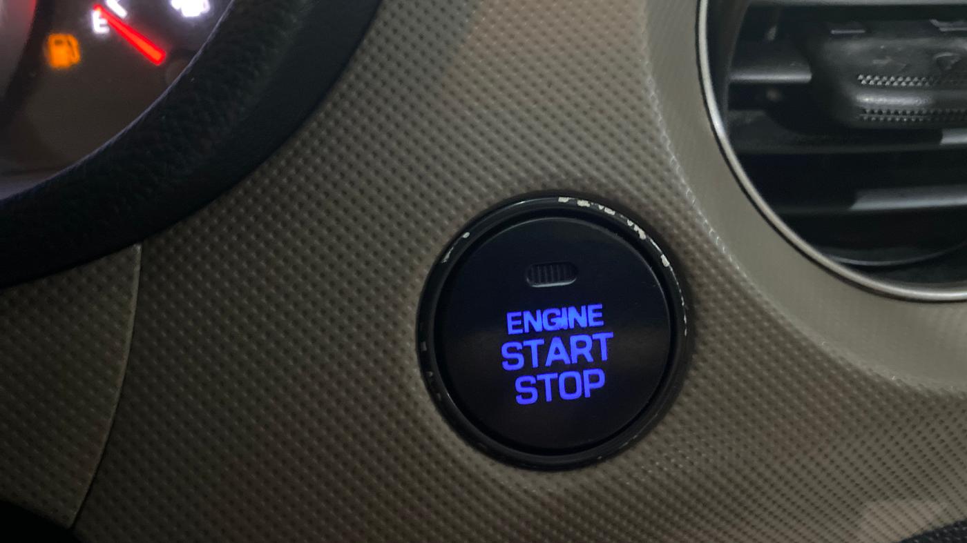 2015 Hyundai Grand i10 SPORTZ 1.2 KAPPA VTVT, Petrol, Manual, 84,265 km, Keyless Start/ Stop Button