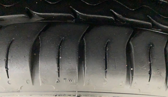 2019 Hyundai Elite i20 ASTA (O) CVT, Petrol, Automatic, 62,415 km, Left Front Tyre Tread