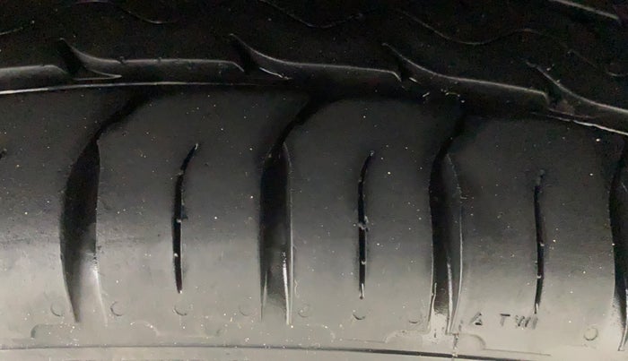 2019 Hyundai Elite i20 ASTA (O) CVT, Petrol, Automatic, 62,415 km, Left Rear Tyre Tread