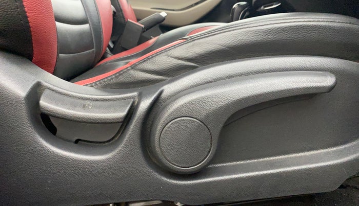 2019 Hyundai Elite i20 ASTA (O) CVT, Petrol, Automatic, 62,415 km, Driver Side Adjustment Panel