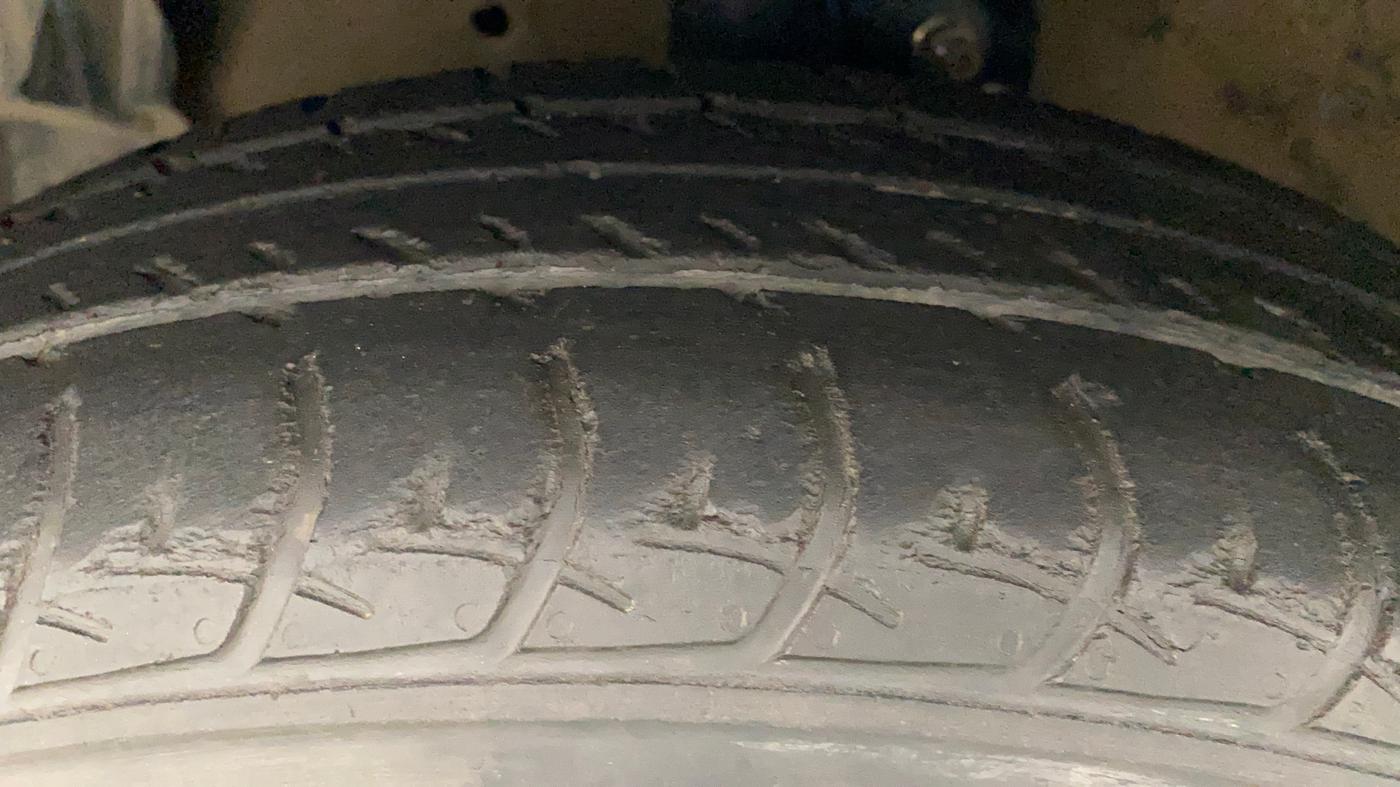 2017 Maruti Celerio ZXI AMT, Petrol, Automatic, 30,232 km, Left Front Tyre Tread