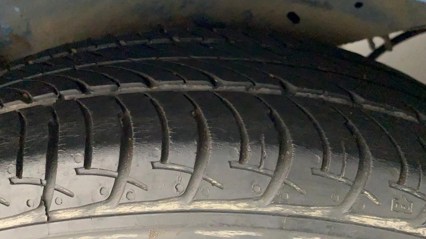 2017 Maruti Celerio ZXI AMT, Petrol, Automatic, 30,232 km, Right Rear Tyre Tread