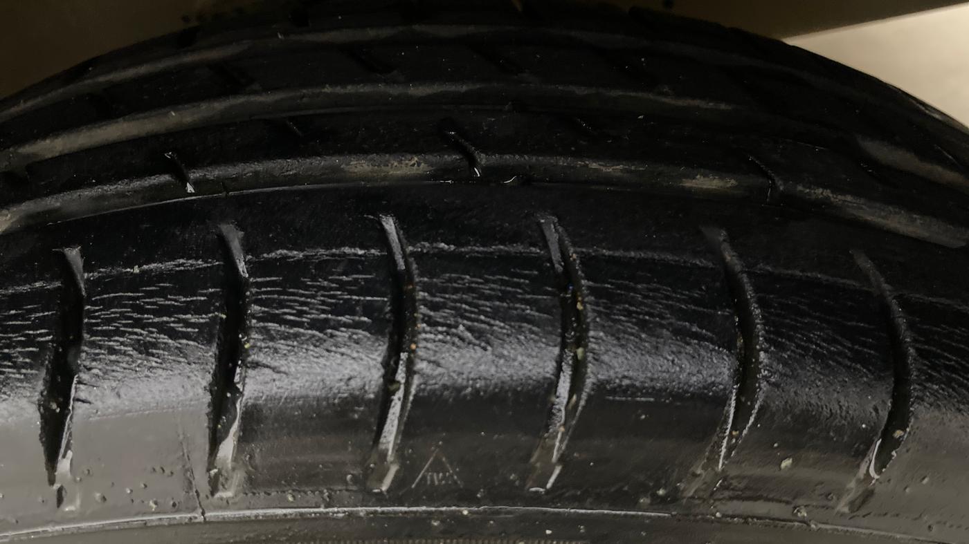 2013 Maruti Eeco 5 STR WITH A/C+HTR, Petrol, Manual, 77,474 km, Right Front Tyre Tread