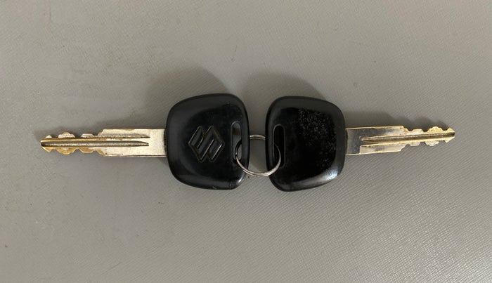 2013 Maruti Eeco 5 STR WITH A/C+HTR, Petrol, Manual, 77,474 km, Key Close Up