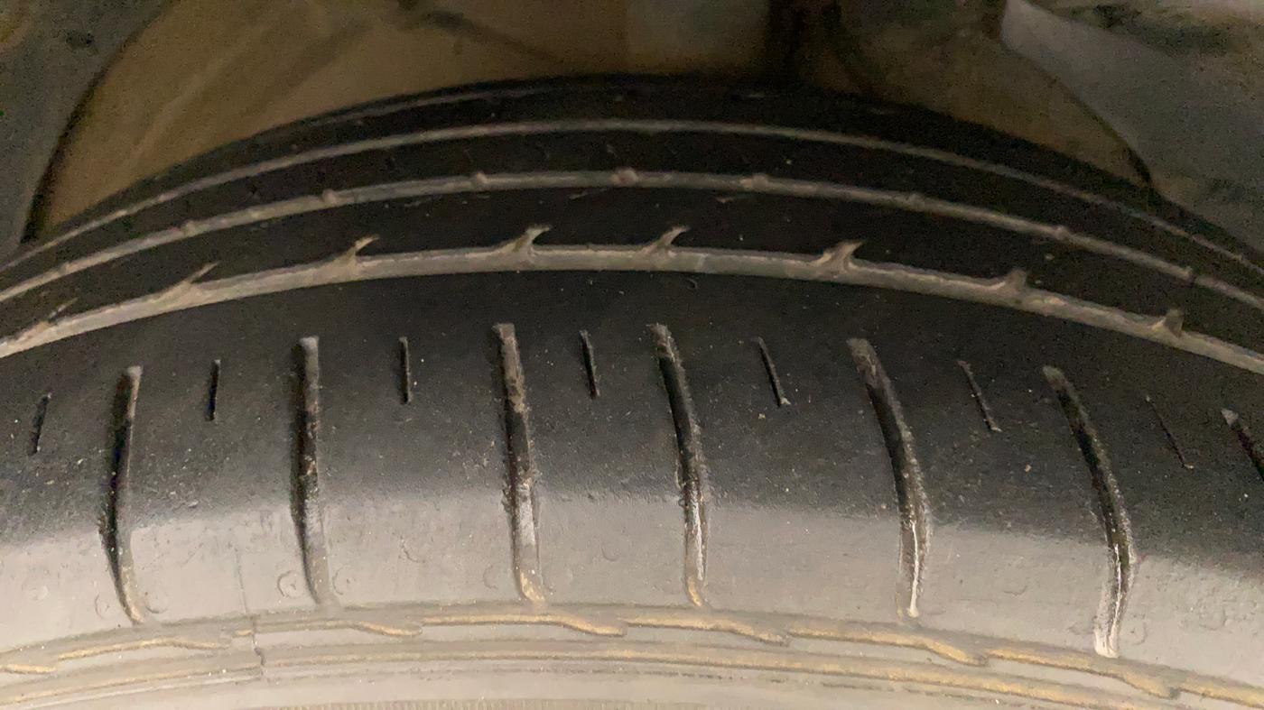 2020 MG HECTOR SHARP 2.0 DIESEL DUAL TONE, Diesel, Manual, 63,301 km, Right Front Tyre Tread