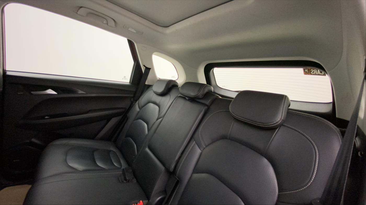 2020 MG HECTOR SHARP 2.0 DIESEL DUAL TONE, Diesel, Manual, 63,301 km, Right Side Rear Door Cabin