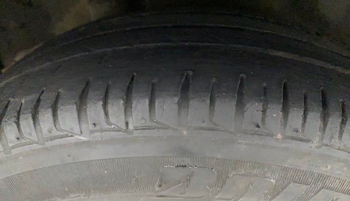 2015 Honda Amaze 1.2L I-VTEC S, Petrol, Manual, 87,242 km, Right Rear Tyre Tread