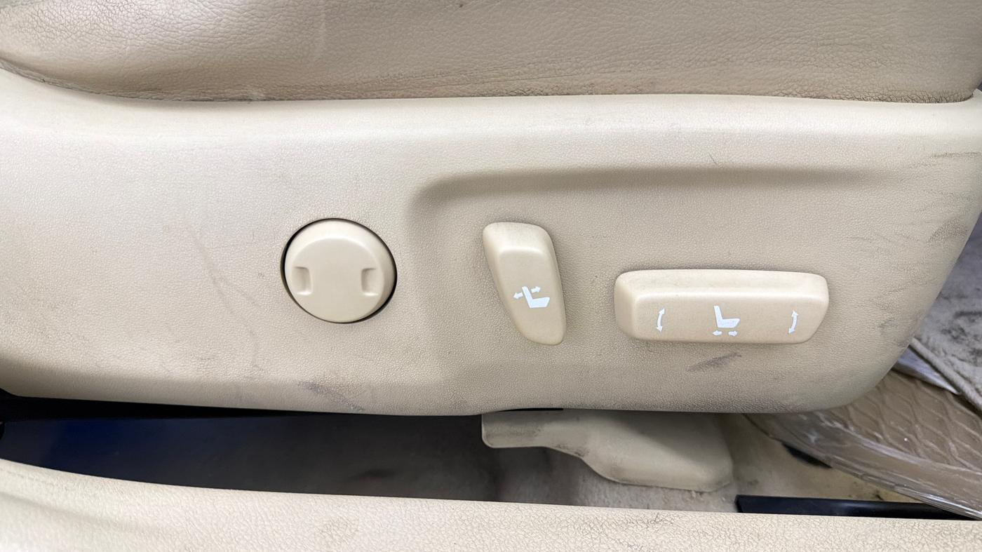 2017 Toyota Camry HYBRID, Hybrid, Automatic, 89,553 km, Gear Lever