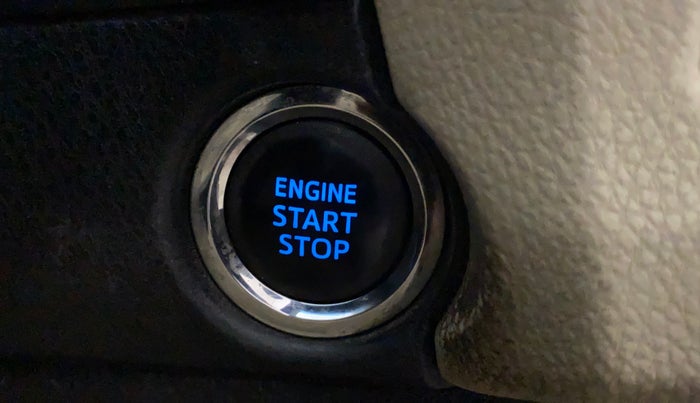 2016 Toyota Corolla Altis GL PETROL, Petrol, Manual, 69,500 km, Keyless Start/ Stop Button