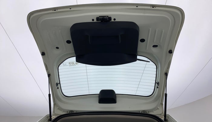 2015 Renault Duster RXL 85PS EXPLORE, Diesel, Manual, 92,782 km, Boot Door Open