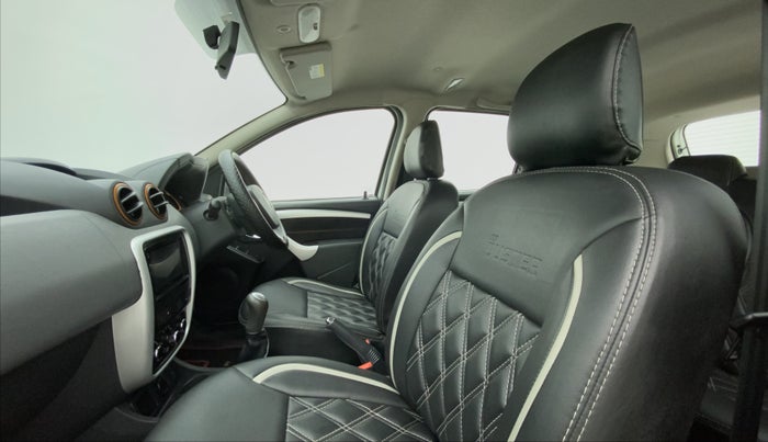 2015 Renault Duster RXL 85PS EXPLORE, Diesel, Manual, 92,782 km, Right Side Front Door Cabin