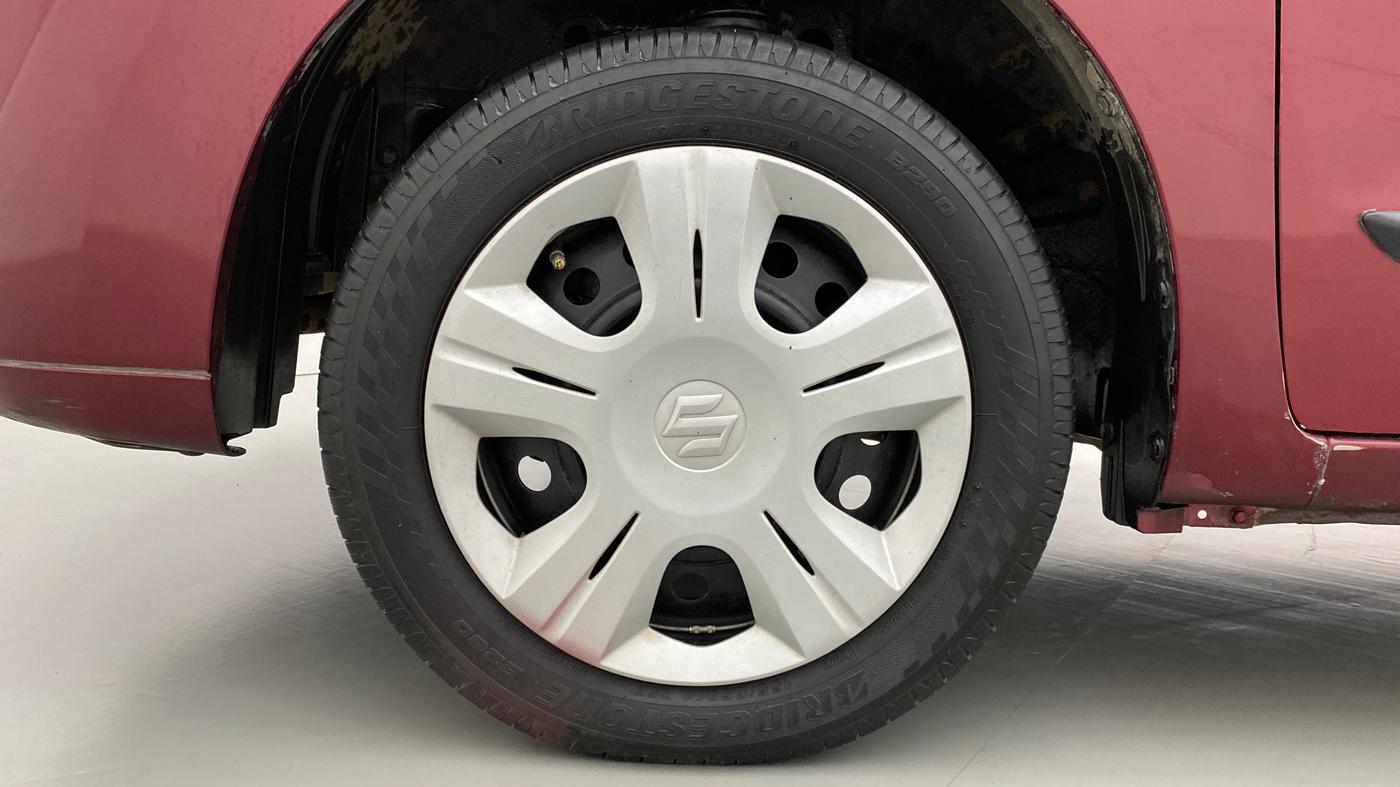 2011 Maruti Wagon R 1.0 VXI, Petrol, Manual, 73,653 km, Left Front Wheel