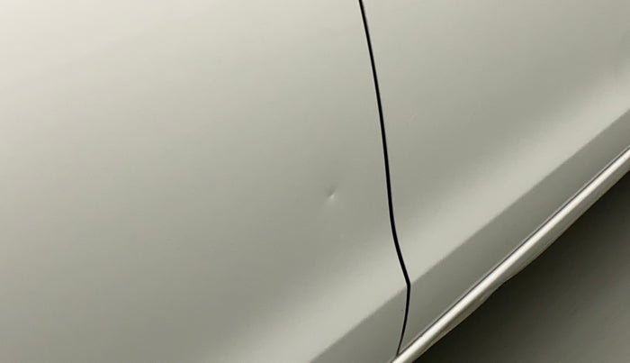 2015 Maruti Ertiga VXI CNG, CNG, Manual, 35,000 km, Right rear door - Slightly dented