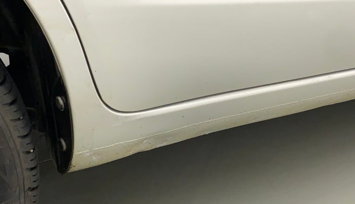 2015 Maruti Ertiga VXI CNG, CNG, Manual, 35,000 km, Right running board - Slightly dented