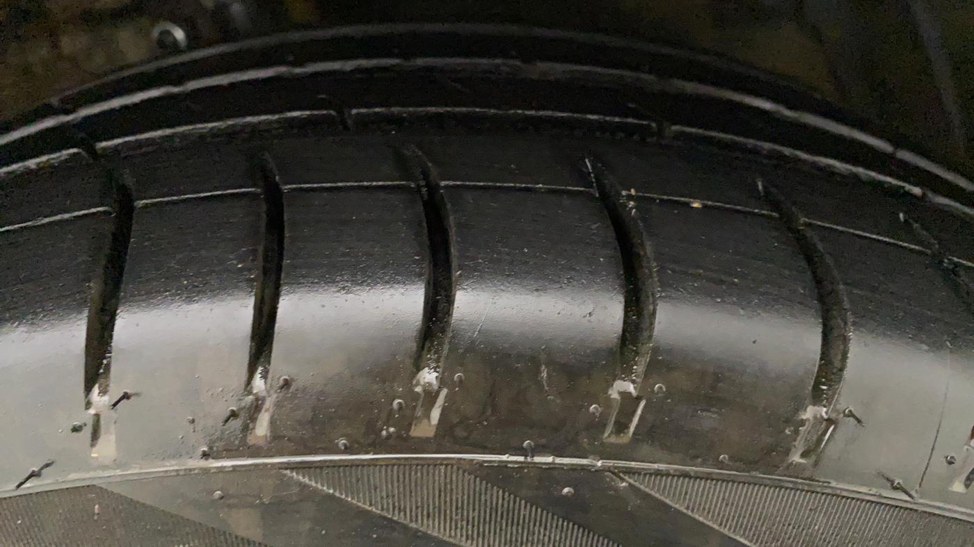 2015 Maruti Ertiga VXI CNG, CNG, Manual, 35,000 km, Left Front Tyre Tread