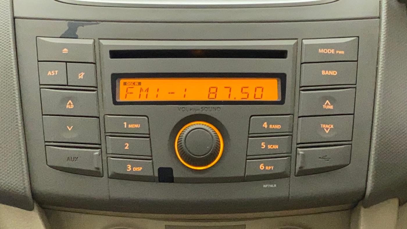 2015 Maruti Ertiga VXI CNG, CNG, Manual, 35,000 km, Infotainment System