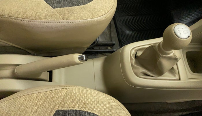 2015 Maruti Ertiga VXI CNG, CNG, Manual, 35,000 km, Gear Lever
