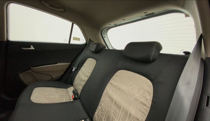 2015 Hyundai Grand i10 ASTA 1.2 KAPPA VTVT, Petrol, Manual, 21,087 km, Right Side Rear Door Cabin