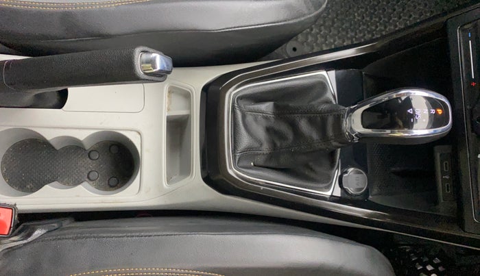 2021 Skoda KUSHAQ STYLE 1.0L TSI AT, Petrol, Automatic, 28,029 km, Gear Lever