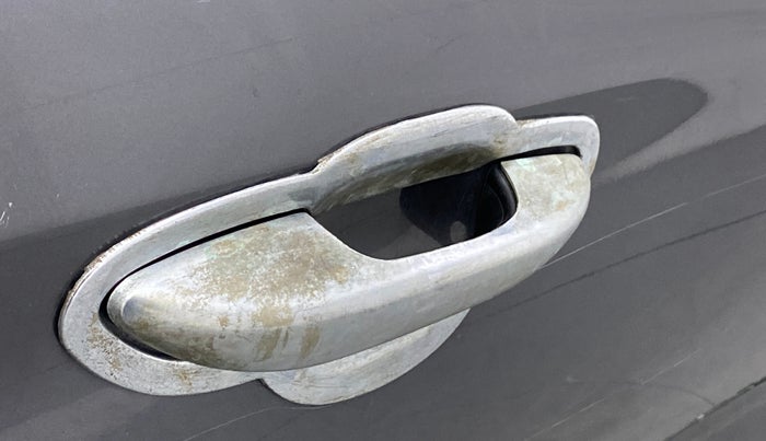 2019 Hyundai GRAND I10 NIOS SPORTZ 1.2 KAPPA VTVT, Petrol, Manual, 18,111 km, Right rear door - Chrome on handle has slight discoularation