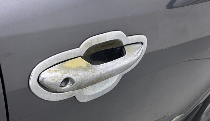 2019 Hyundai GRAND I10 NIOS SPORTZ 1.2 KAPPA VTVT, Petrol, Manual, 18,111 km, Driver-side door - Chrome on handle has slight discoularation