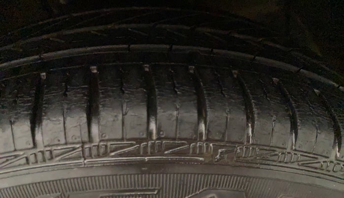 2014 Hyundai Xcent S 1.2, Petrol, Manual, 19,409 km, Left Front Tyre Tread