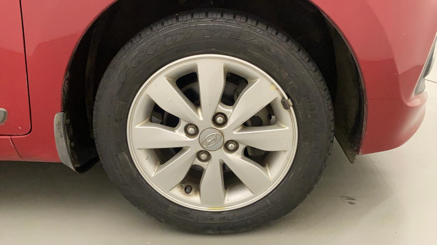 2014 Hyundai Xcent S 1.2, Petrol, Manual, 19,409 km, Right Front Wheel