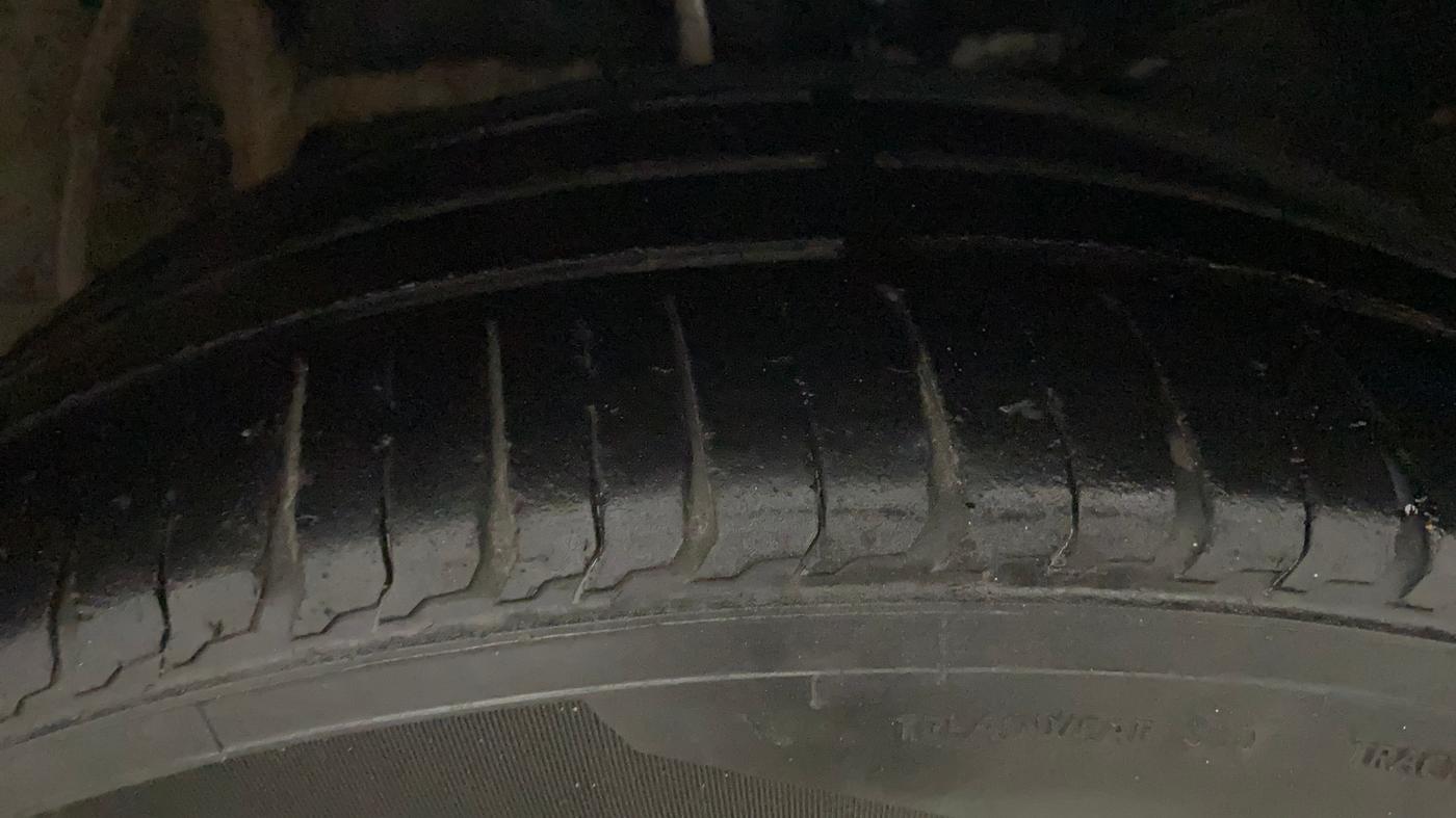 2020 Maruti Baleno DELTA PETROL 1.2, Petrol, Manual, 95,546 km, Right Front Tyre Tread