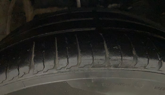 2020 Maruti Baleno DELTA PETROL 1.2, Petrol, Manual, 95,546 km, Right Front Tyre Tread