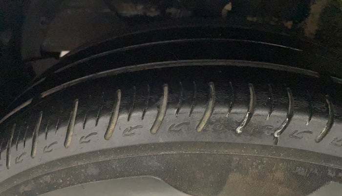 2020 Maruti Baleno DELTA PETROL 1.2, Petrol, Manual, 95,546 km, Left Front Tyre Tread