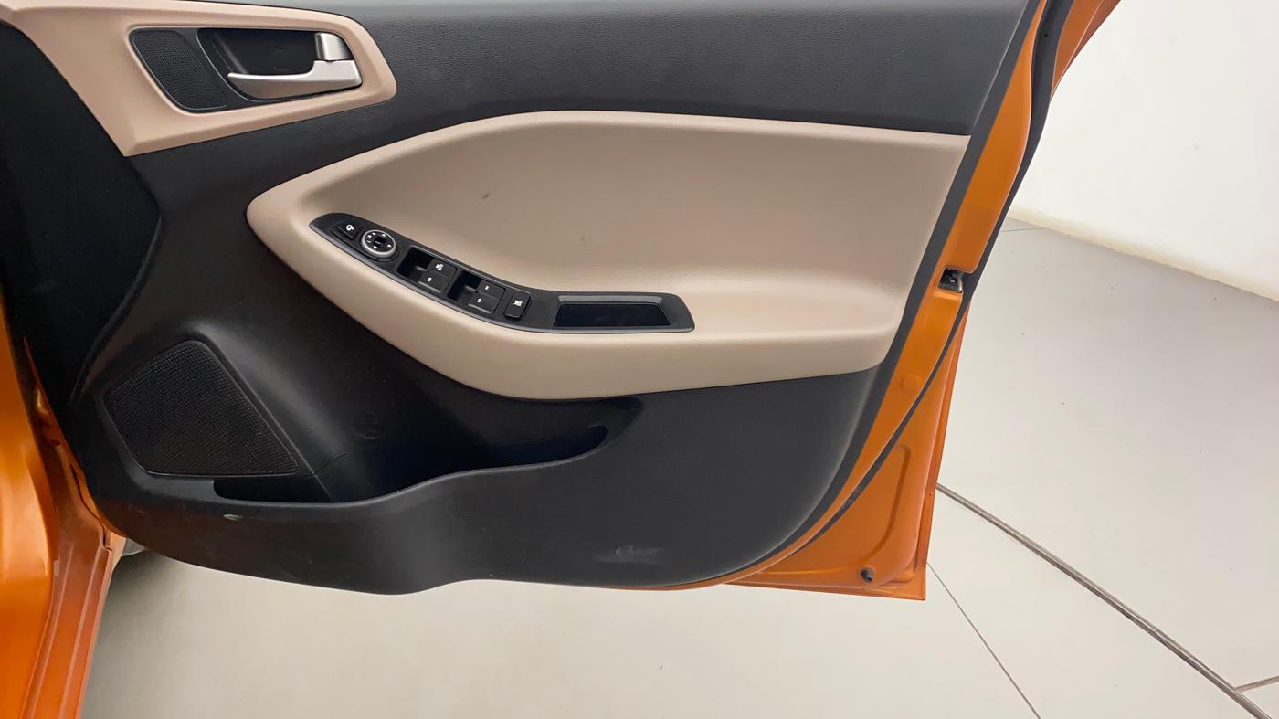 2019 Hyundai Elite i20 ASTA 1.4 CRDI (O), Diesel, Manual, 68,080 km, Driver Side Door Panels Control