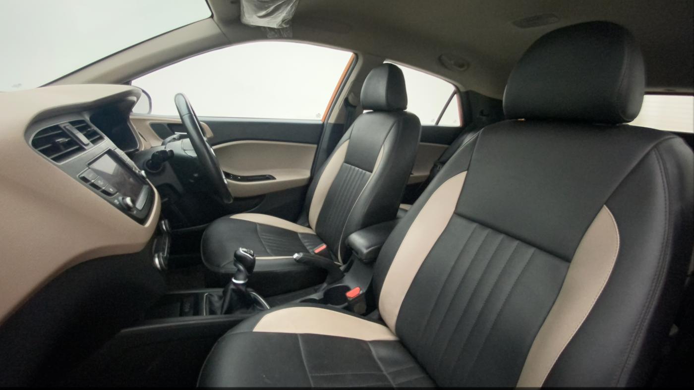 2019 Hyundai Elite i20 ASTA 1.4 CRDI (O), Diesel, Manual, 68,080 km, Right Side Front Door Cabin