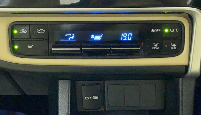 2017 Toyota Corolla Altis G, Petrol, Manual, 16,449 km, Automatic Climate Control