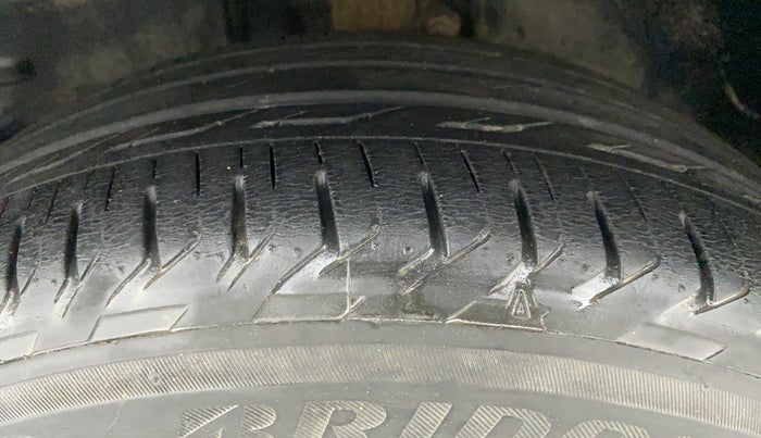 2017 Toyota Corolla Altis G, Petrol, Manual, 16,449 km, Left Front Tyre Tread