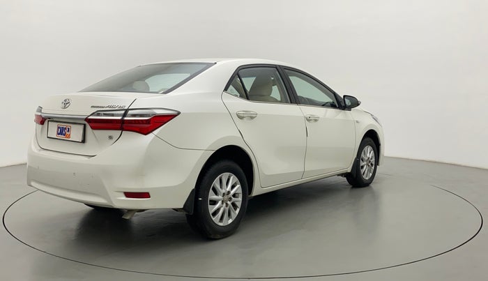 2017 Toyota Corolla Altis G, Petrol, Manual, 16,449 km, Right Back Diagonal