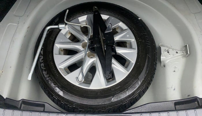 2017 Toyota Corolla Altis G, Petrol, Manual, 16,449 km, Spare Tyre