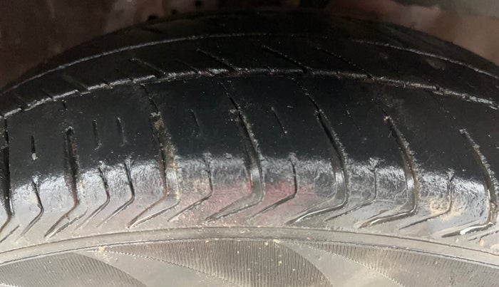 2017 Honda Amaze 1.2L I-VTEC S OPT, Petrol, Manual, 69,498 km, Right Front Tyre Tread