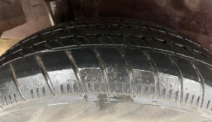 2017 Honda Amaze 1.2L I-VTEC S OPT, Petrol, Manual, 69,498 km, Right Rear Tyre Tread