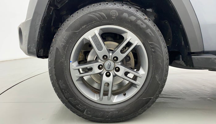 2020 Mahindra Thar LX HARD TOP 4WD MT, Diesel, Manual, 36,304 km, Left Front Wheel